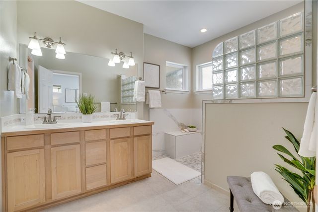 2003 26th Street Court NW, Gig Harbor, WA 98335