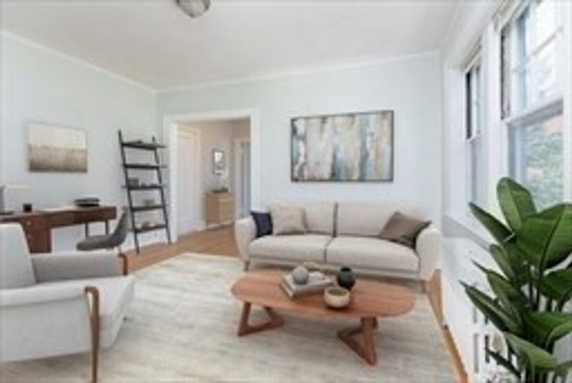 22 Concord Ave 10, Cambridge, MA 02138