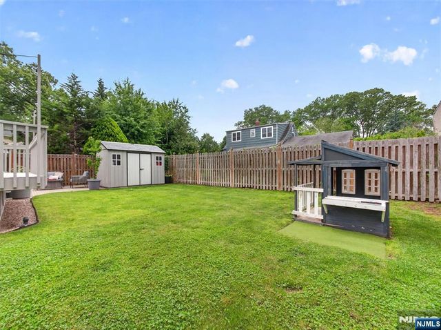 246 Hickory Street, Twp Of Washington, NJ 07676