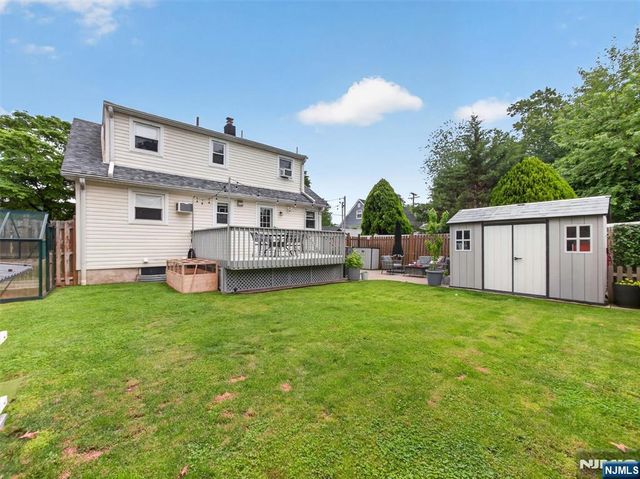 246 Hickory Street, Twp Of Washington, NJ 07676