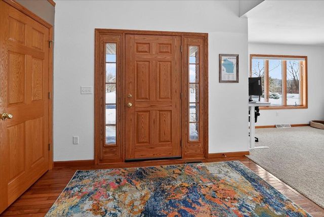 6620 Meredith Way, Mcfarland, WI 53558