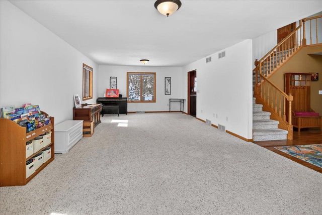 6620 Meredith Way, Mcfarland, WI 53558