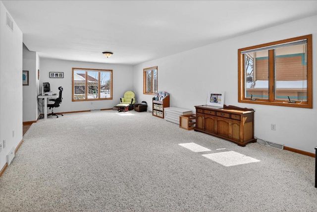 6620 Meredith Way, Mcfarland, WI 53558