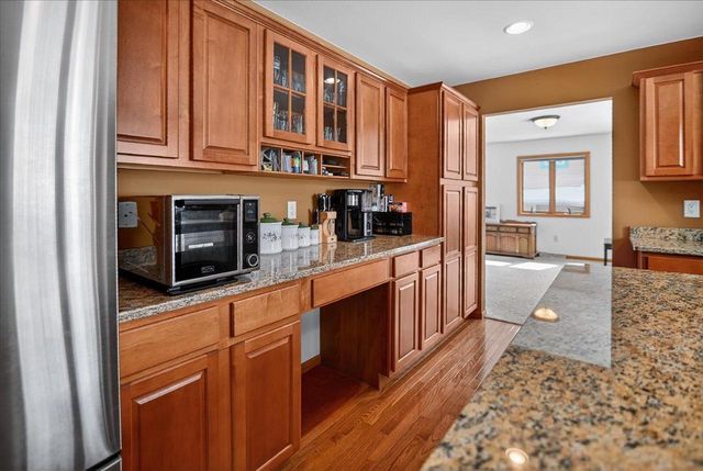 6620 Meredith Way, Mcfarland, WI 53558