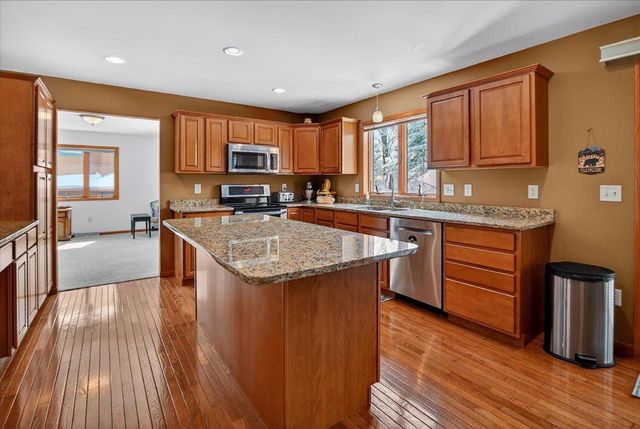 6620 Meredith Way, Mcfarland, WI 53558