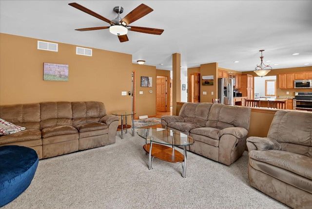 6620 Meredith Way, Mcfarland, WI 53558