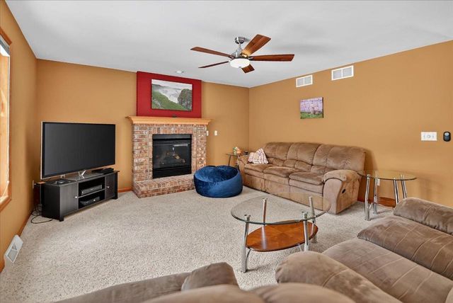 6620 Meredith Way, Mcfarland, WI 53558