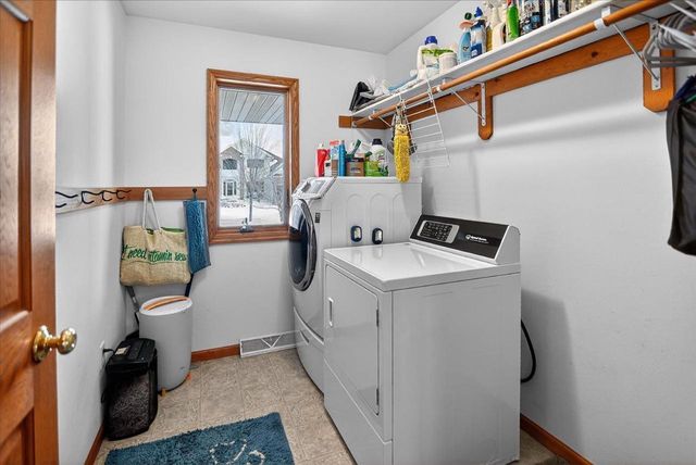 6620 Meredith Way, Mcfarland, WI 53558