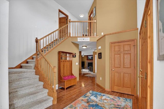 6620 Meredith Way, Mcfarland, WI 53558