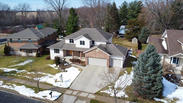 6620 Meredith Way, Mcfarland, WI 53558