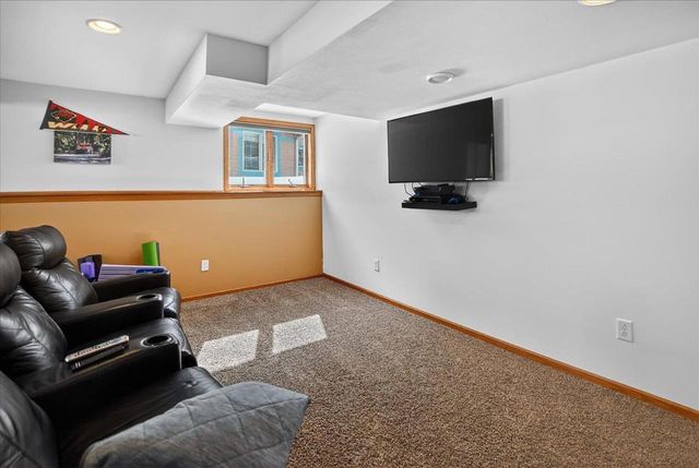 6620 Meredith Way, Mcfarland, WI 53558