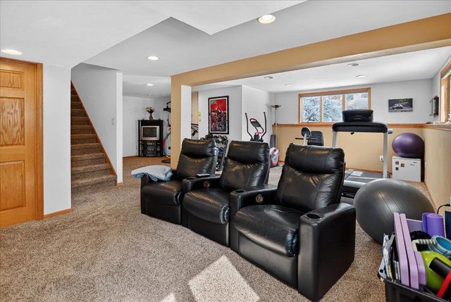 6620 Meredith Way, Mcfarland, WI 53558