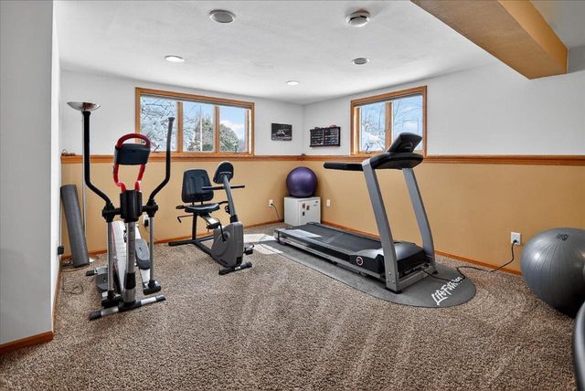 6620 Meredith Way, Mcfarland, WI 53558