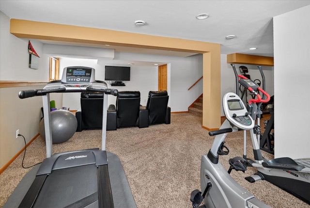 6620 Meredith Way, Mcfarland, WI 53558