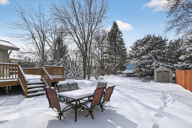 6620 Meredith Way, Mcfarland, WI 53558