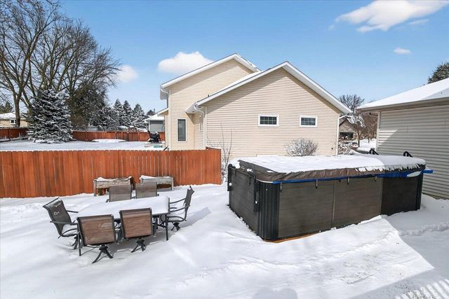 6620 Meredith Way, Mcfarland, WI 53558