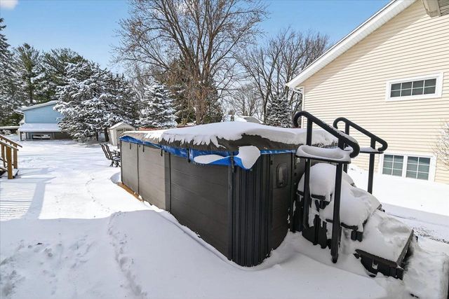 6620 Meredith Way, Mcfarland, WI 53558