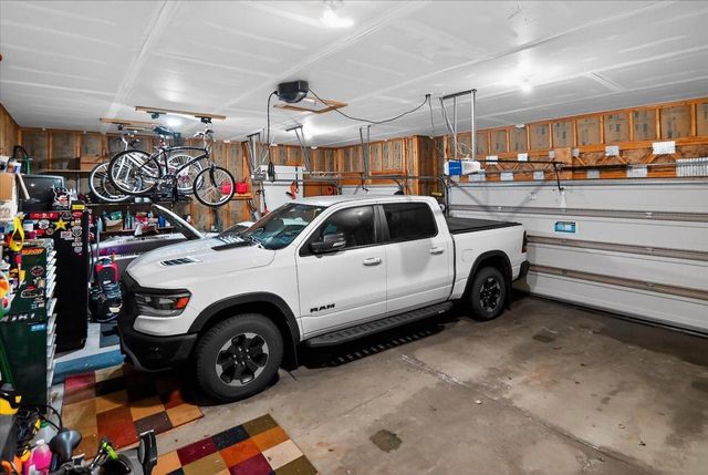 6620 Meredith Way, Mcfarland, WI 53558