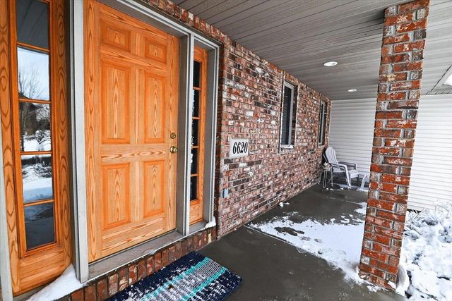 6620 Meredith Way, Mcfarland, WI 53558