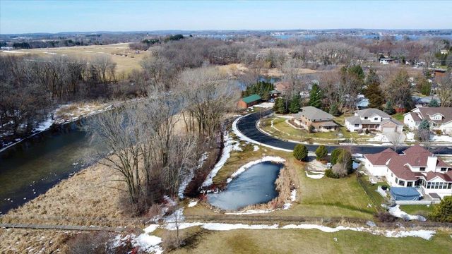 6620 Meredith Way, Mcfarland, WI 53558