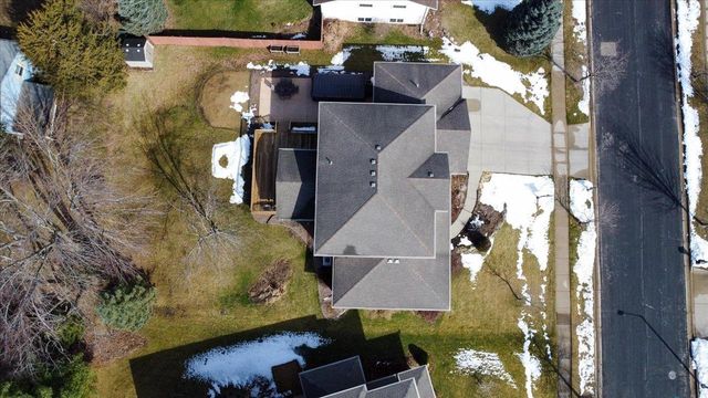 6620 Meredith Way, Mcfarland, WI 53558