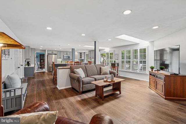 8044 RED JACKET WAY, Jessup, MD 20794