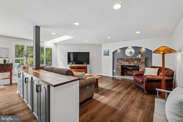 8044 RED JACKET WAY, Jessup, MD 20794