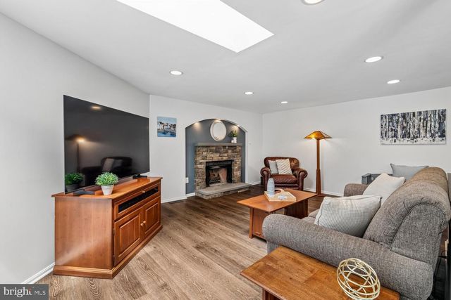 8044 RED JACKET WAY, Jessup, MD 20794
