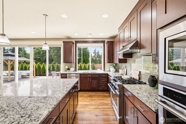 21223 NE 9th Place, Sammamish, WA 98074