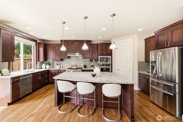 21223 NE 9th Place, Sammamish, WA 98074