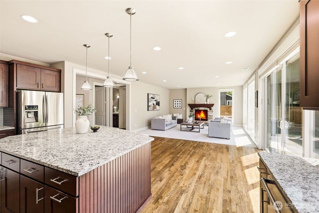 21223 NE 9th Place, Sammamish, WA 98074