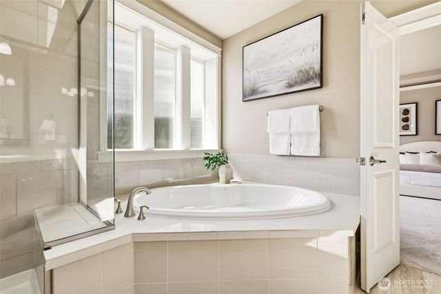 21223 NE 9th Place, Sammamish, WA 98074