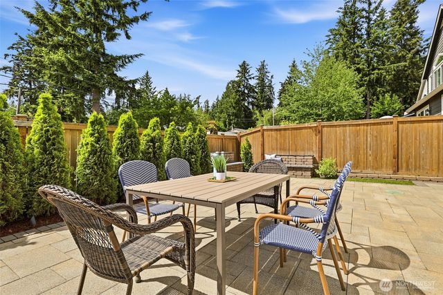 21223 NE 9th Place, Sammamish, WA 98074