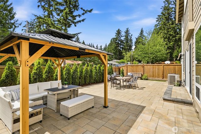 21223 NE 9th Place, Sammamish, WA 98074