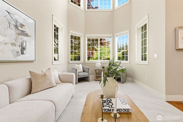 21223 NE 9th Place, Sammamish, WA 98074