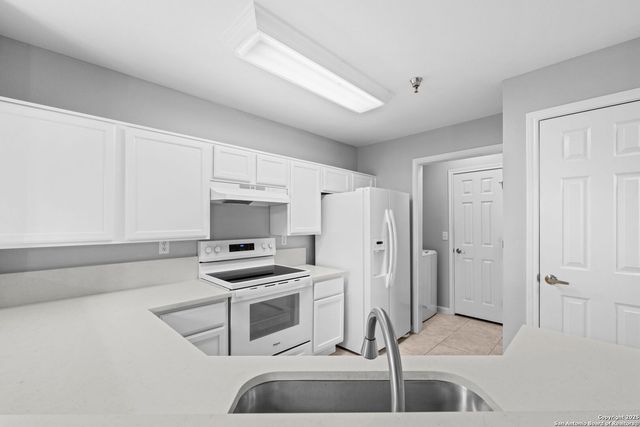 7323 Snowden Rd Apt 1101, San Antonio, TX 78240