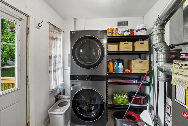 5711 Ovid Avenue, Des Moines, IA 50310