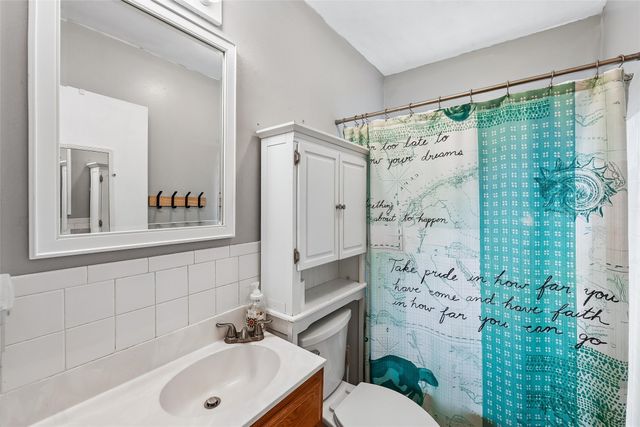 5711 Ovid Avenue, Des Moines, IA 50310