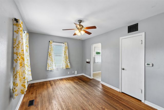 5711 Ovid Avenue, Des Moines, IA 50310