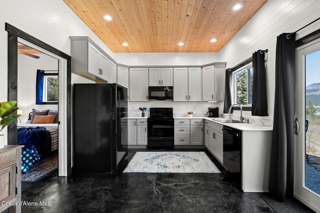 247 Living Waters Way, Priest River, ID 83856