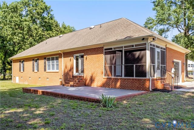 19106 Andrews Dr, Chesterfield, VA 23803