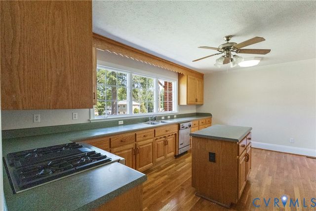 19106 Andrews Dr, Chesterfield, VA 23803