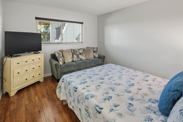 2936 Lake Shore Drive 310, Riviera Beach, FL 33404