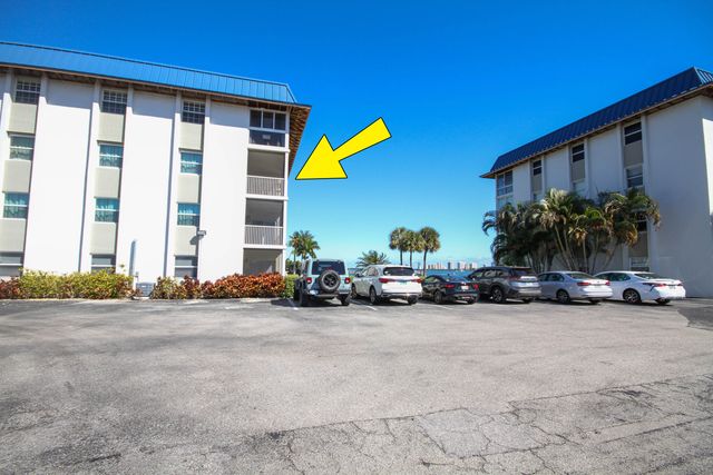 2936 Lake Shore Drive 310, Riviera Beach, FL 33404