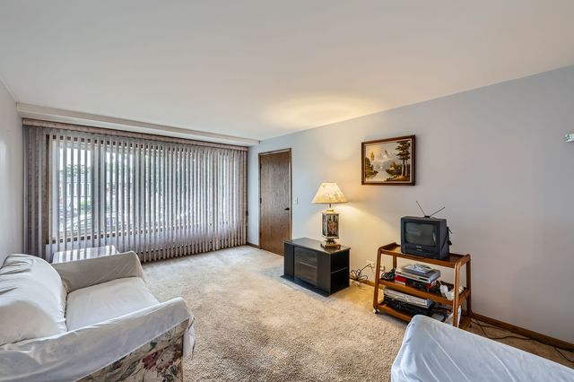 5443 S Nottingham Avenue, Chicago, IL 60638
