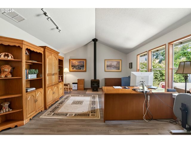 17410 SCHALIT Way, Lake Oswego, OR 97035