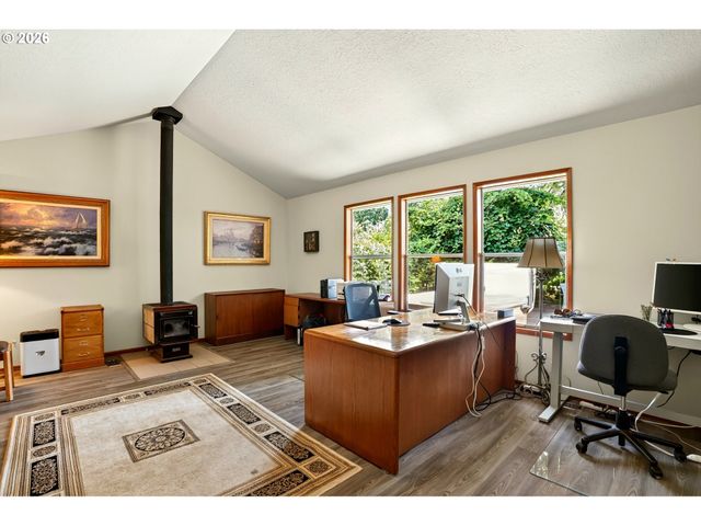 17410 SCHALIT Way, Lake Oswego, OR 97035