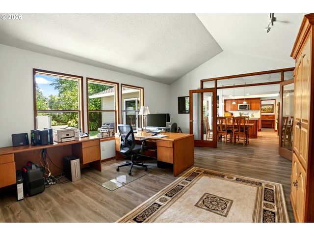 17410 SCHALIT Way, Lake Oswego, OR 97035