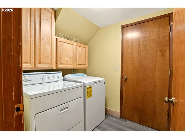 17410 SCHALIT Way, Lake Oswego, OR 97035