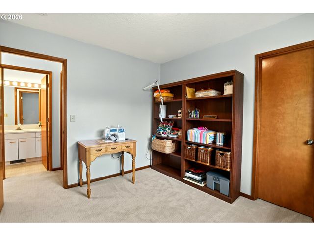 17410 SCHALIT Way, Lake Oswego, OR 97035